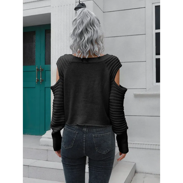 Women’s off shoulder short loose long sleeved sweater -